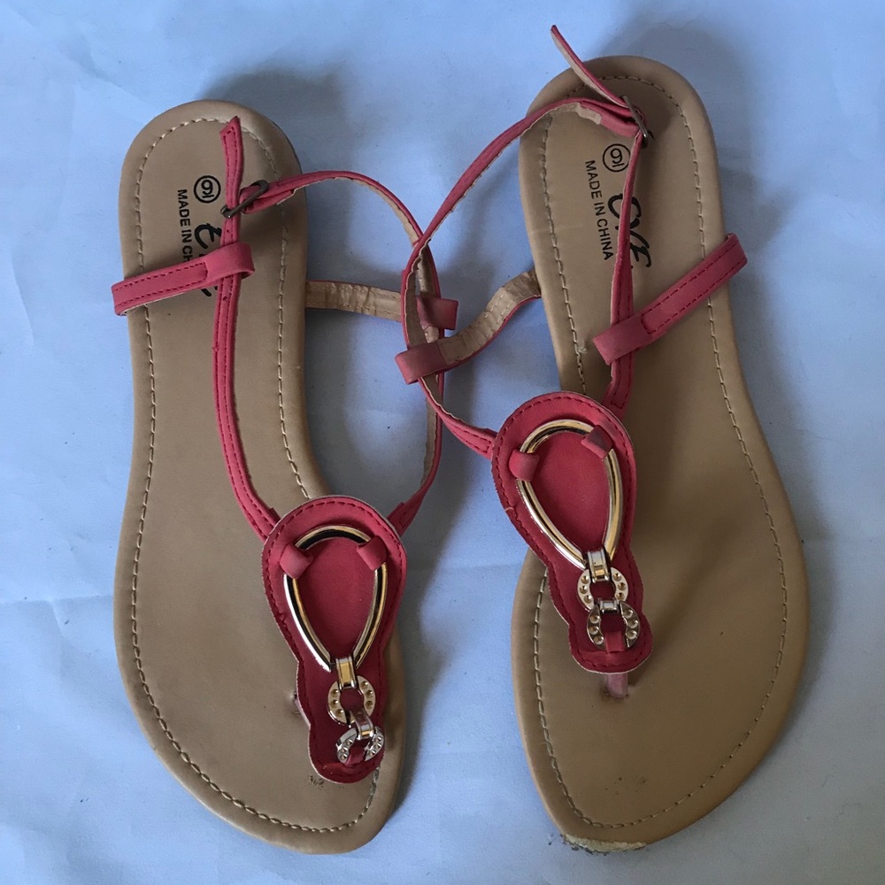 Sandals size 9